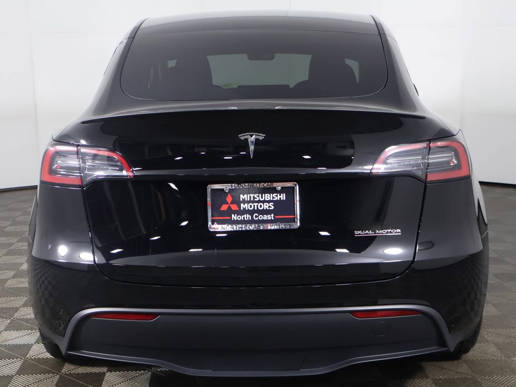 Used 2024 Tesla Model Y Performance image 12