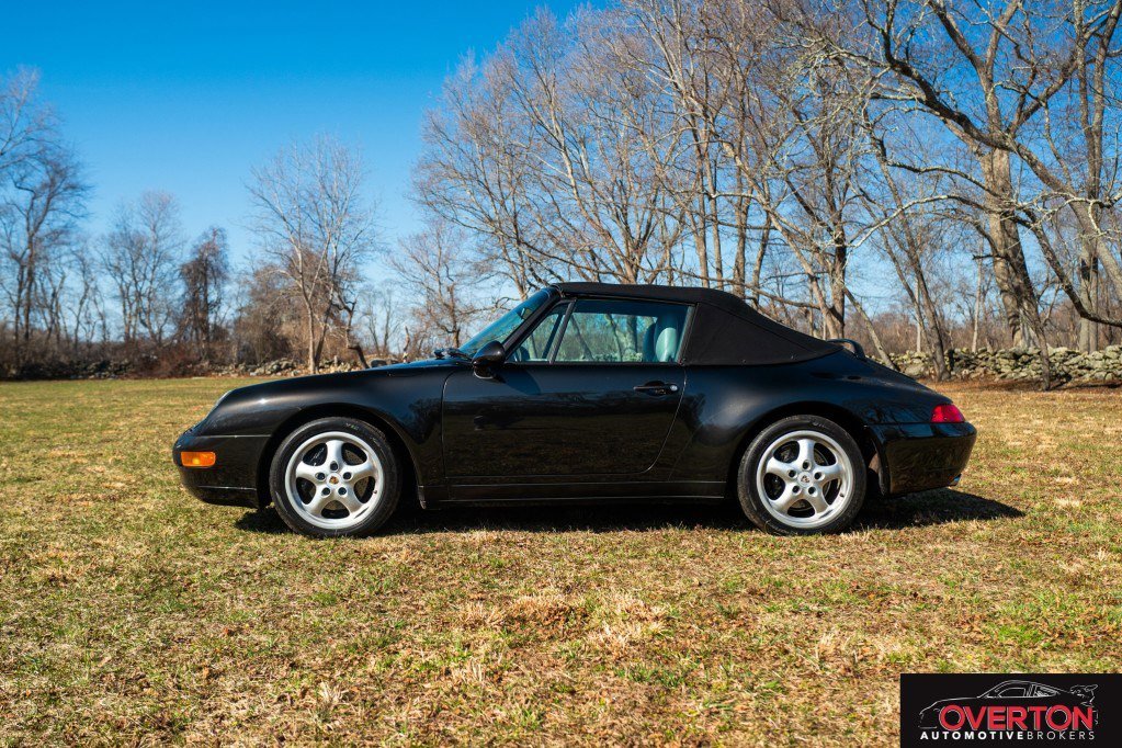 Used 1995 Porsche 911 Carrera RWD image 35