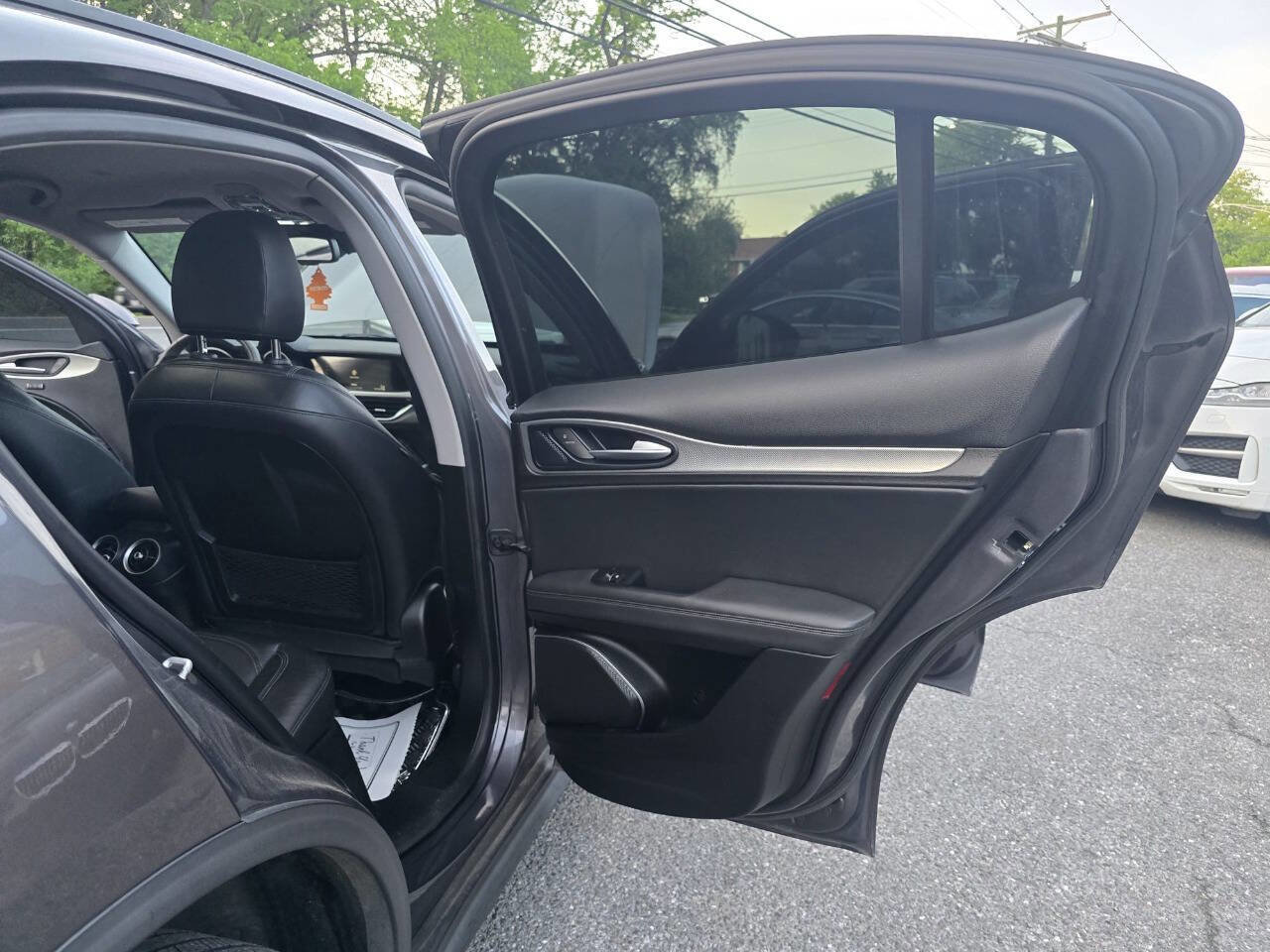 Used 2018 Alfa Romeo Stelvio Sport w/ Quick Order Package 22J Sport image 36