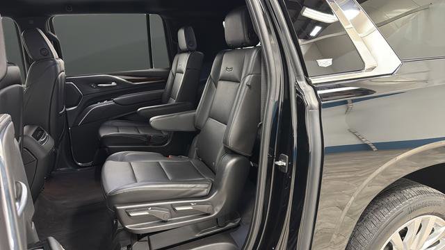 Used 2024 Cadillac Escalade ESV Luxury w/ LPO, Floor Liner Package AWD/4WD image 23