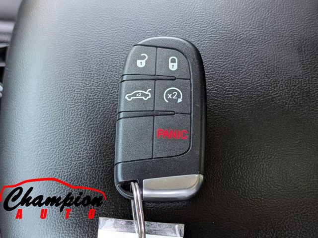 Used 2023 Jeep Grand Cherokee L Limited w/ Black Appearance Package image 35
