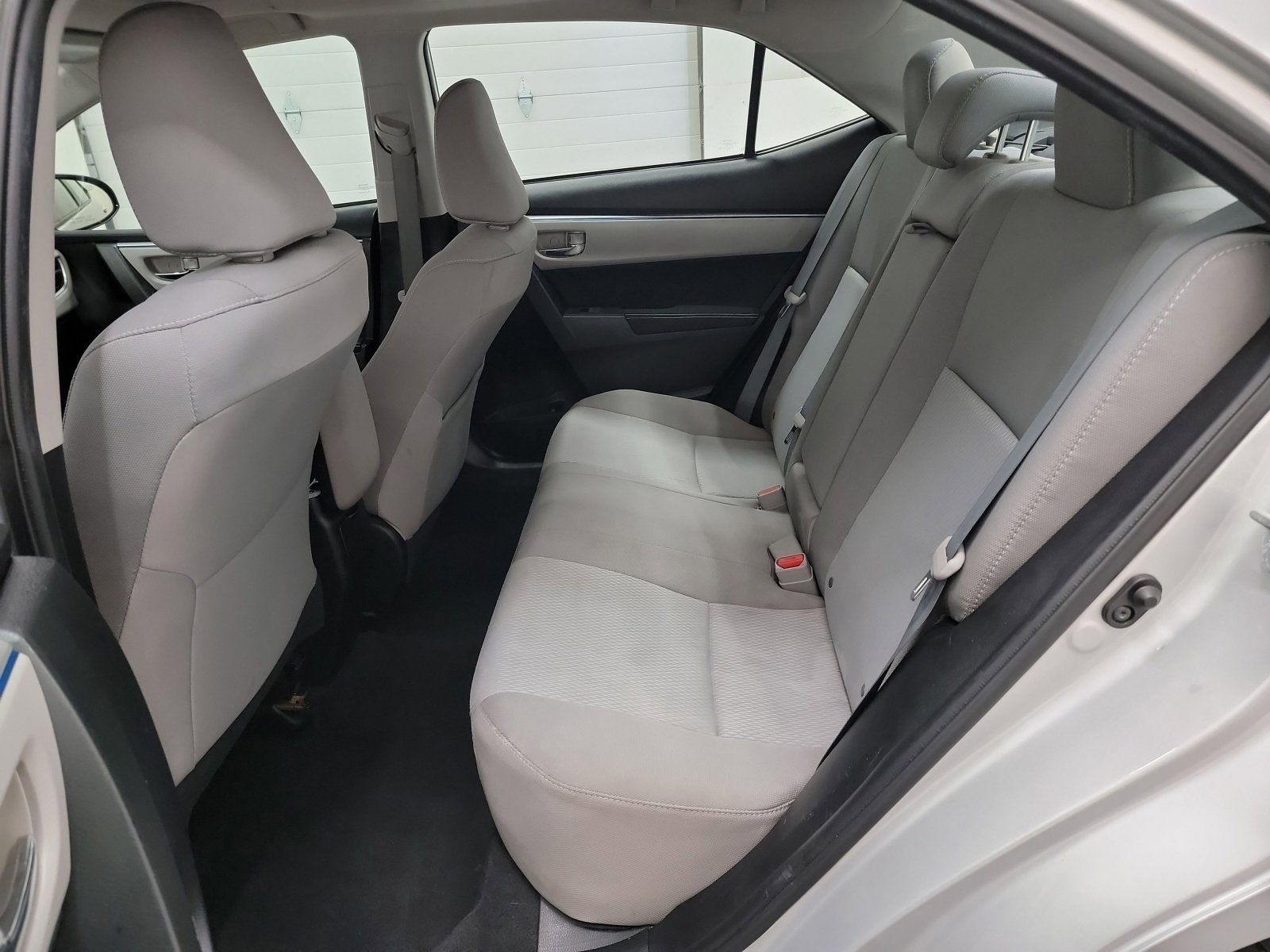 Used 2016 Toyota Corolla LE FWD image 28