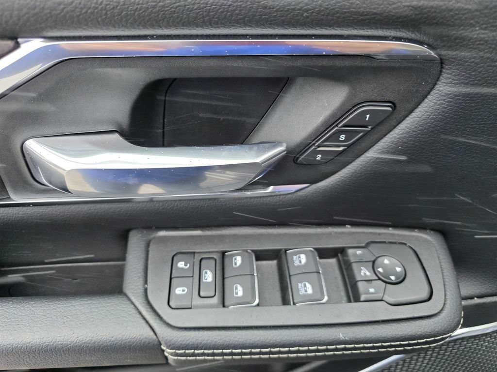 New 2026 RAM 1500 Laramie w/ Bed Utility Group AWD/4WD image 32