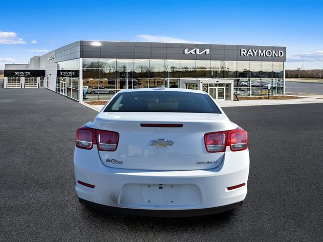 Used 2014 Chevrolet Malibu LT w/ Power Convenience Package FWD image 4