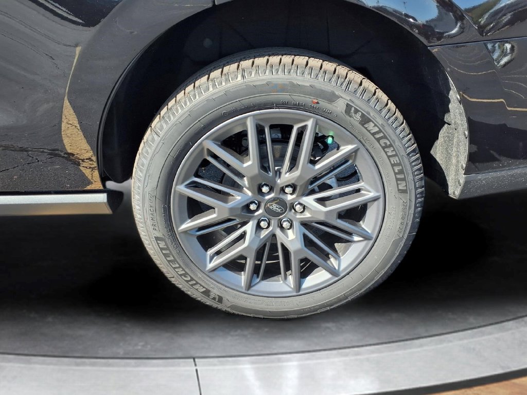 New 2027 Ford Expedition Platinum w/ Driver's Package AWD/4WD image 17