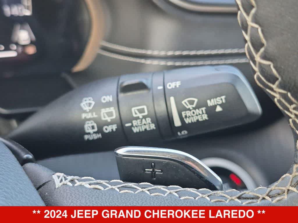 Used 2024 Jeep Grand Cherokee Laredo RWD image 24