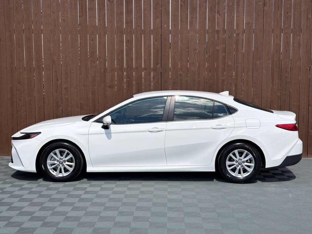 Used 2026 Toyota Camry LE FWD image 14