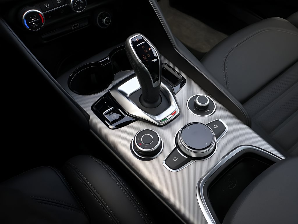 New 2026 Alfa Romeo Giulia AWD w/ Driving Assist Package image 29