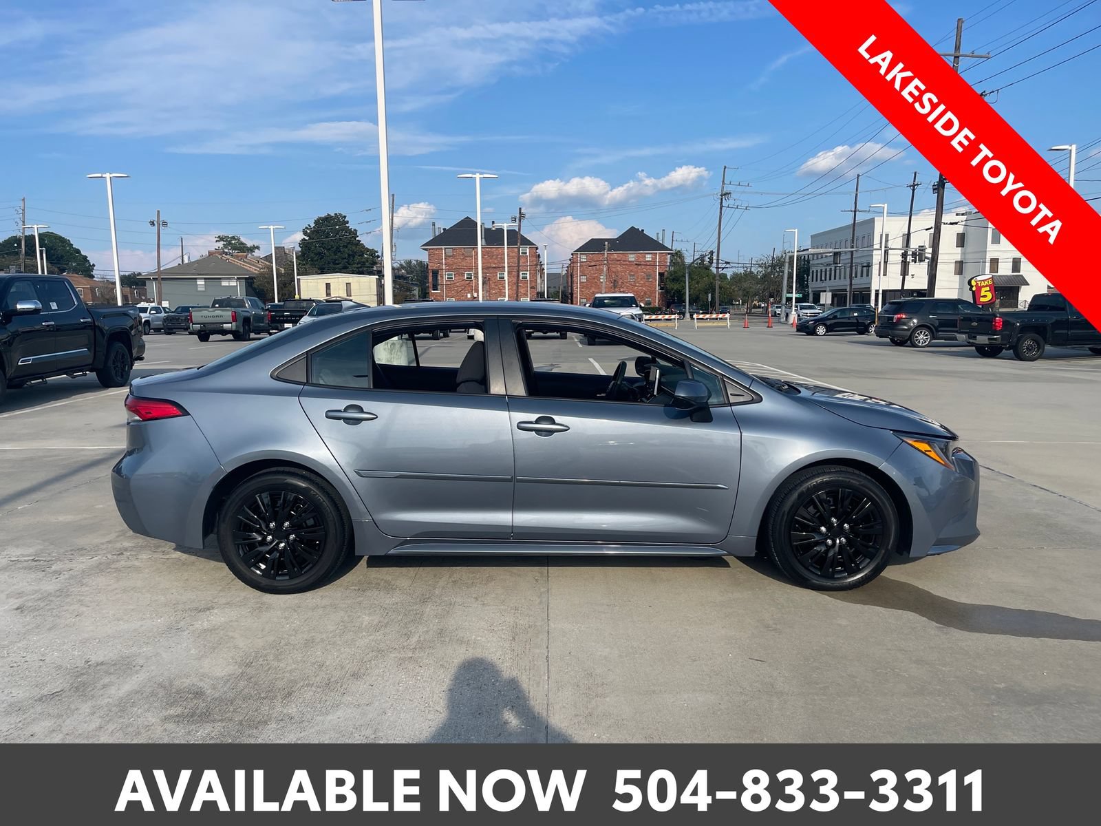 Used 2020 Toyota Corolla LE FWD image 6