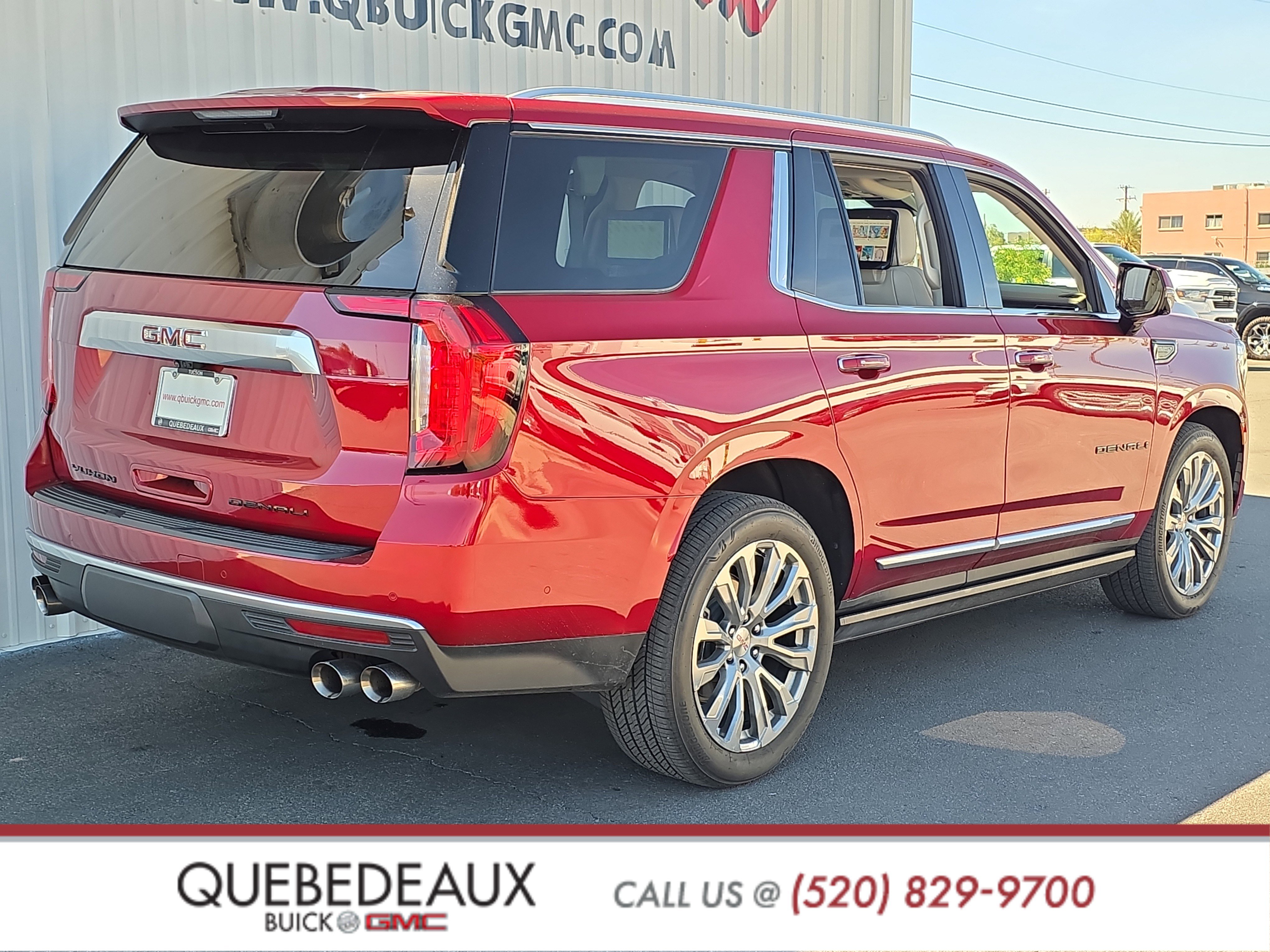 Used 2024 GMC Yukon Denali w/ Denali Reserve Package image 9