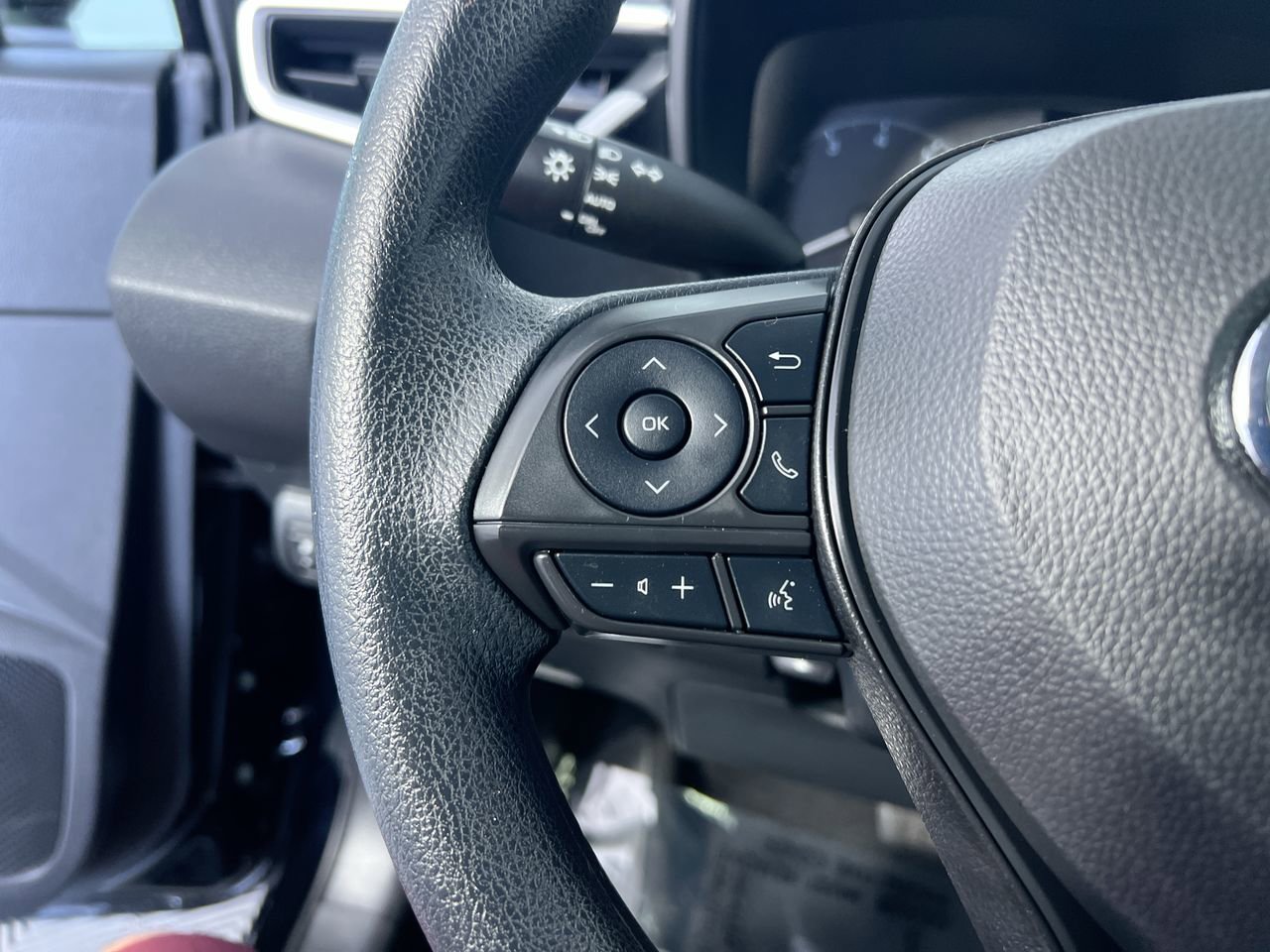 Used 2024 Toyota Corolla LE FWD image 16
