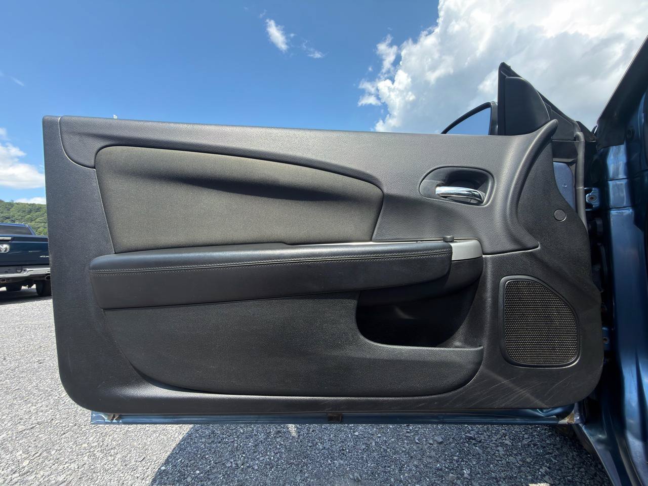 Used 2011 Chrysler 200 Touring FWD image 23