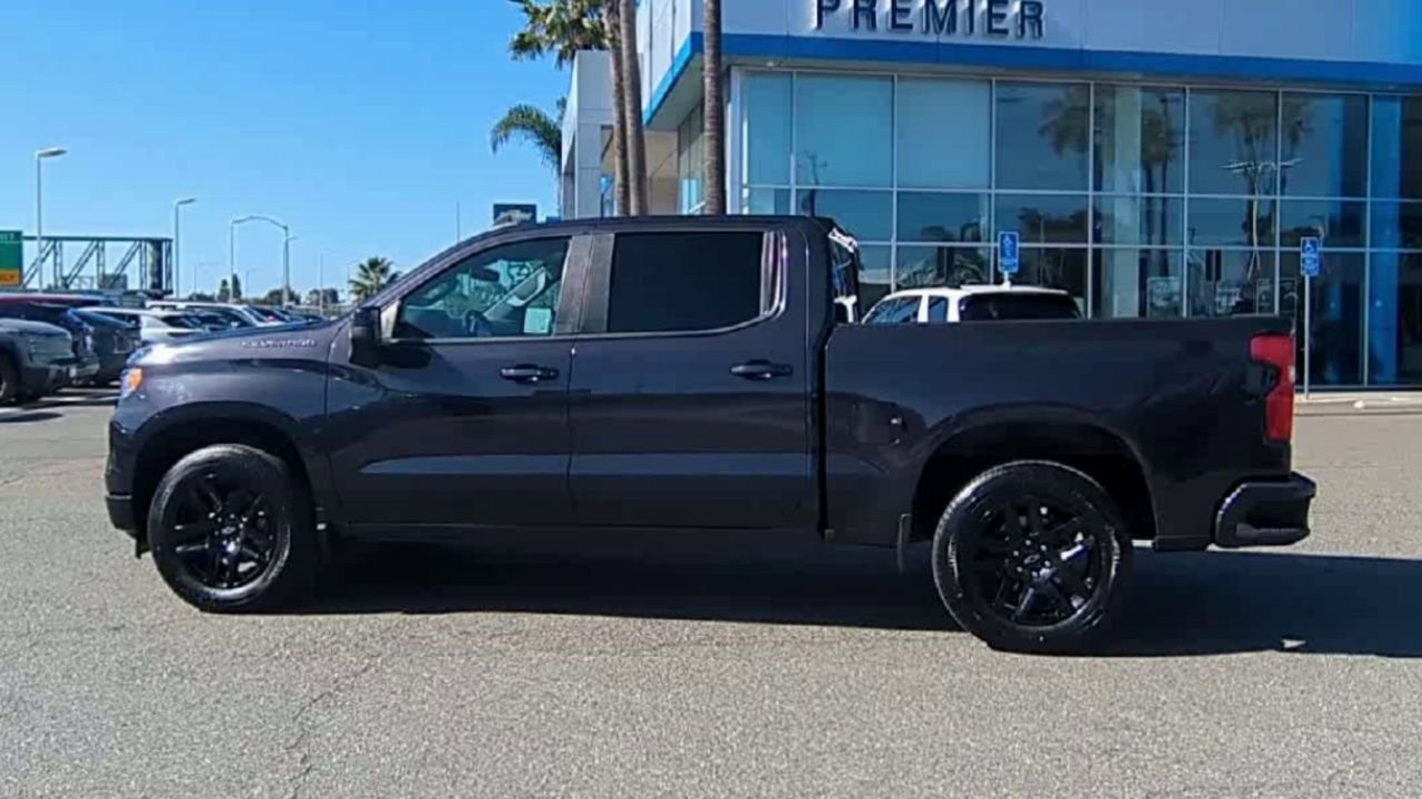 Used 2022 Chevrolet Silverado 1500 RST image 5