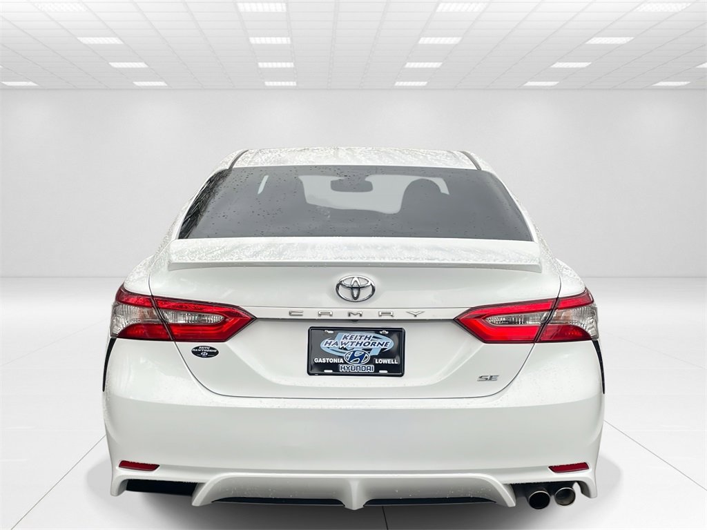 Used 2018 Toyota Camry SE image 5