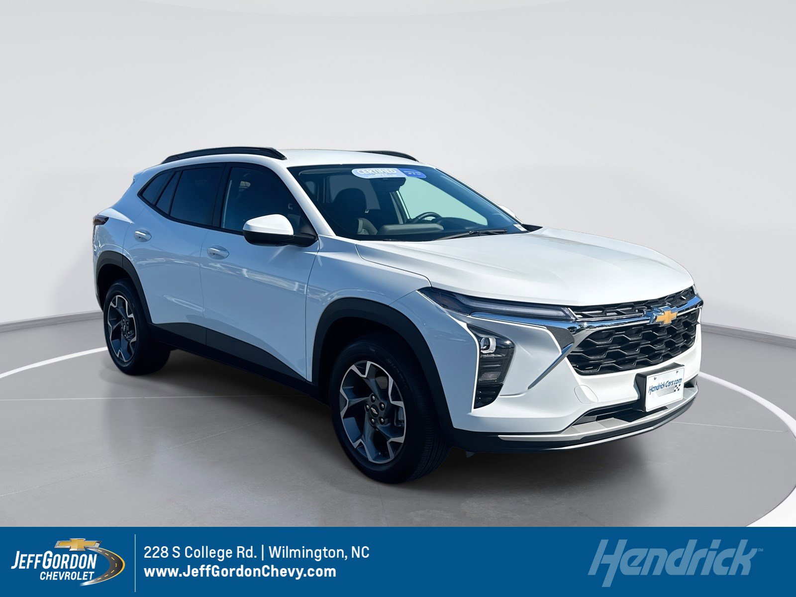 Certified 2025 Chevrolet Trax LT w/ Driver Confidence Package
