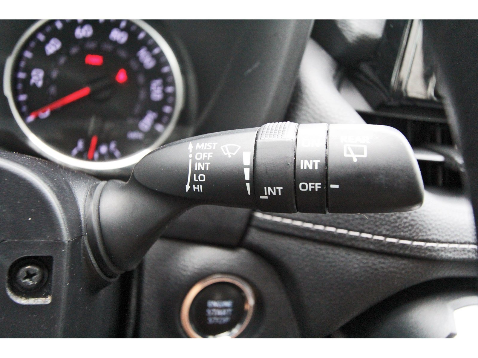 Used 2021 Toyota RAV4 XLE FWD image 18
