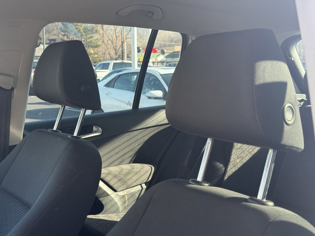 Used 2013 Volkswagen Tiguan S image 11