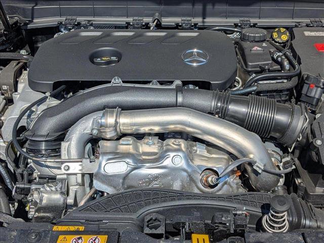 New 2025 Mercedes-Benz GLB 250 image 15