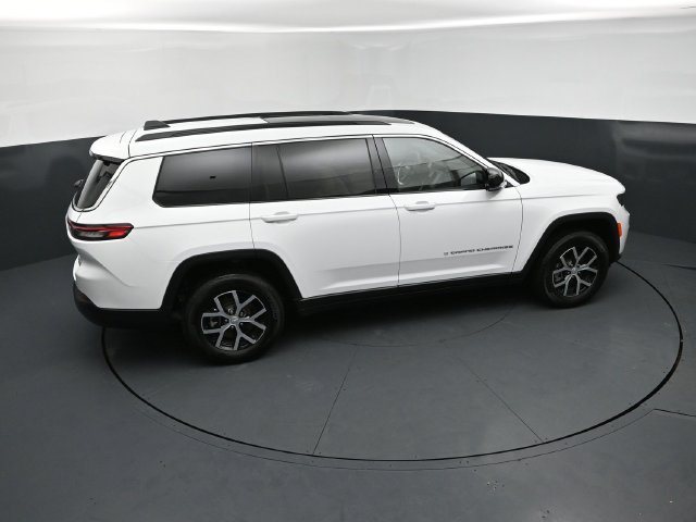 Used 2025 Jeep Grand Cherokee L Limited w/ Trailer Tow Package AWD/4WD image 18