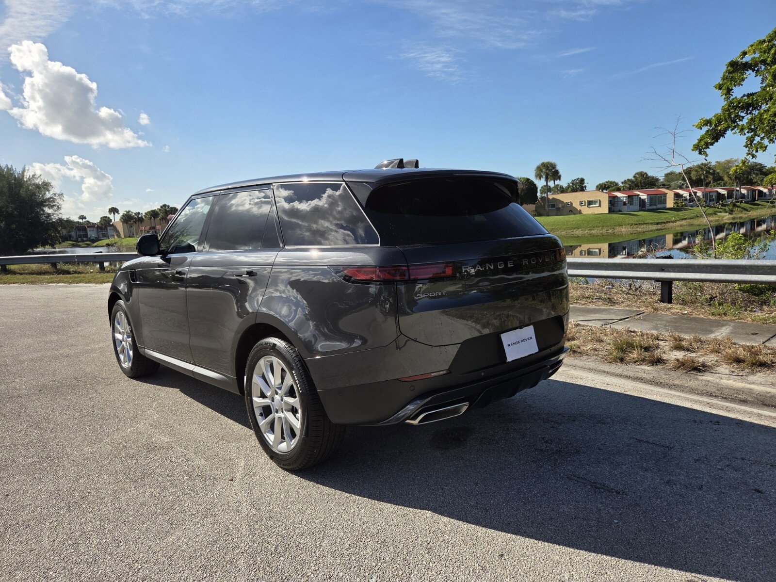 New 2025 Land Rover Range Rover Sport SE video 2