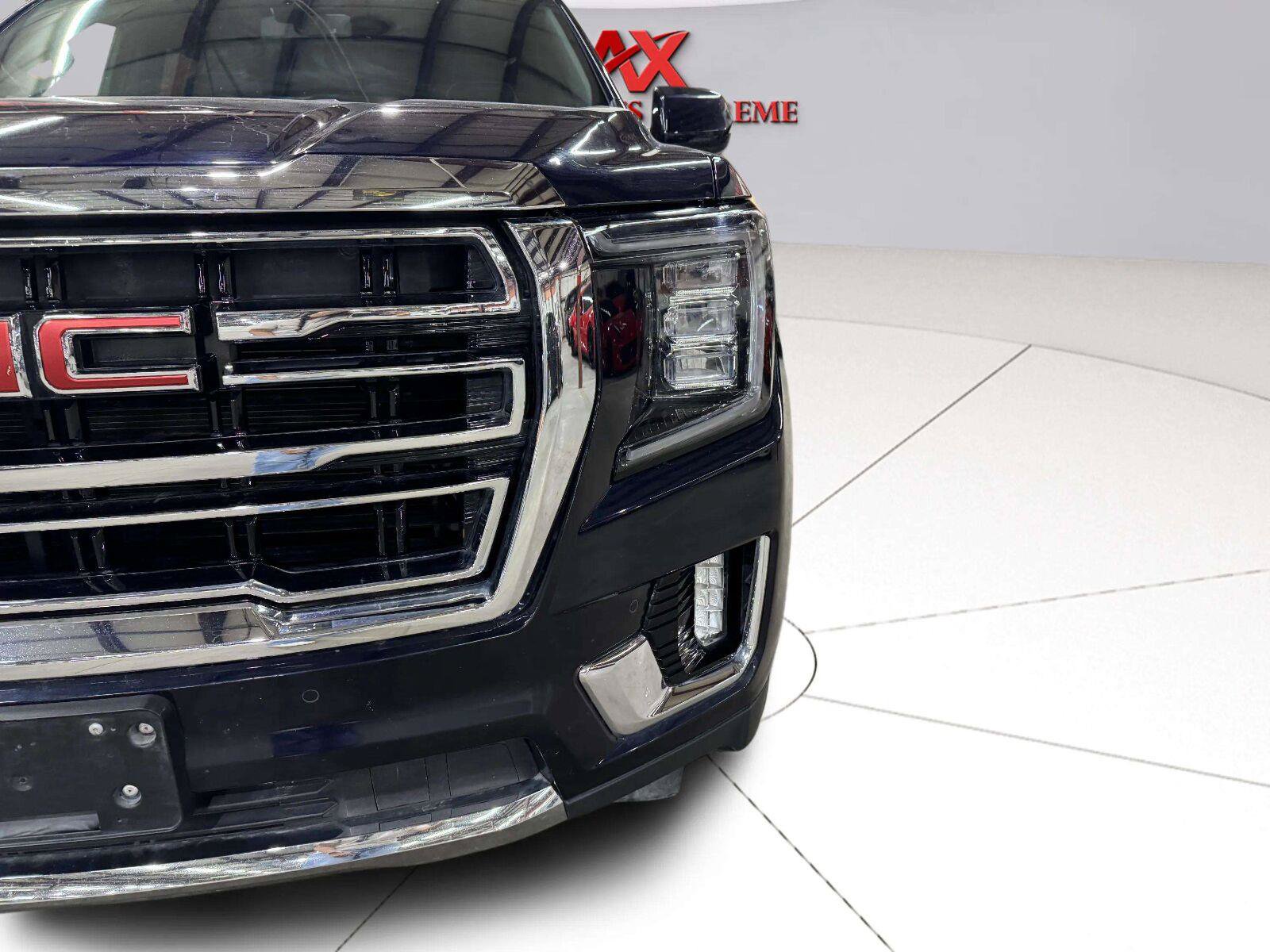 Used 2022 GMC Yukon SLT w/ SLT Luxury Package AWD/4WD image 11