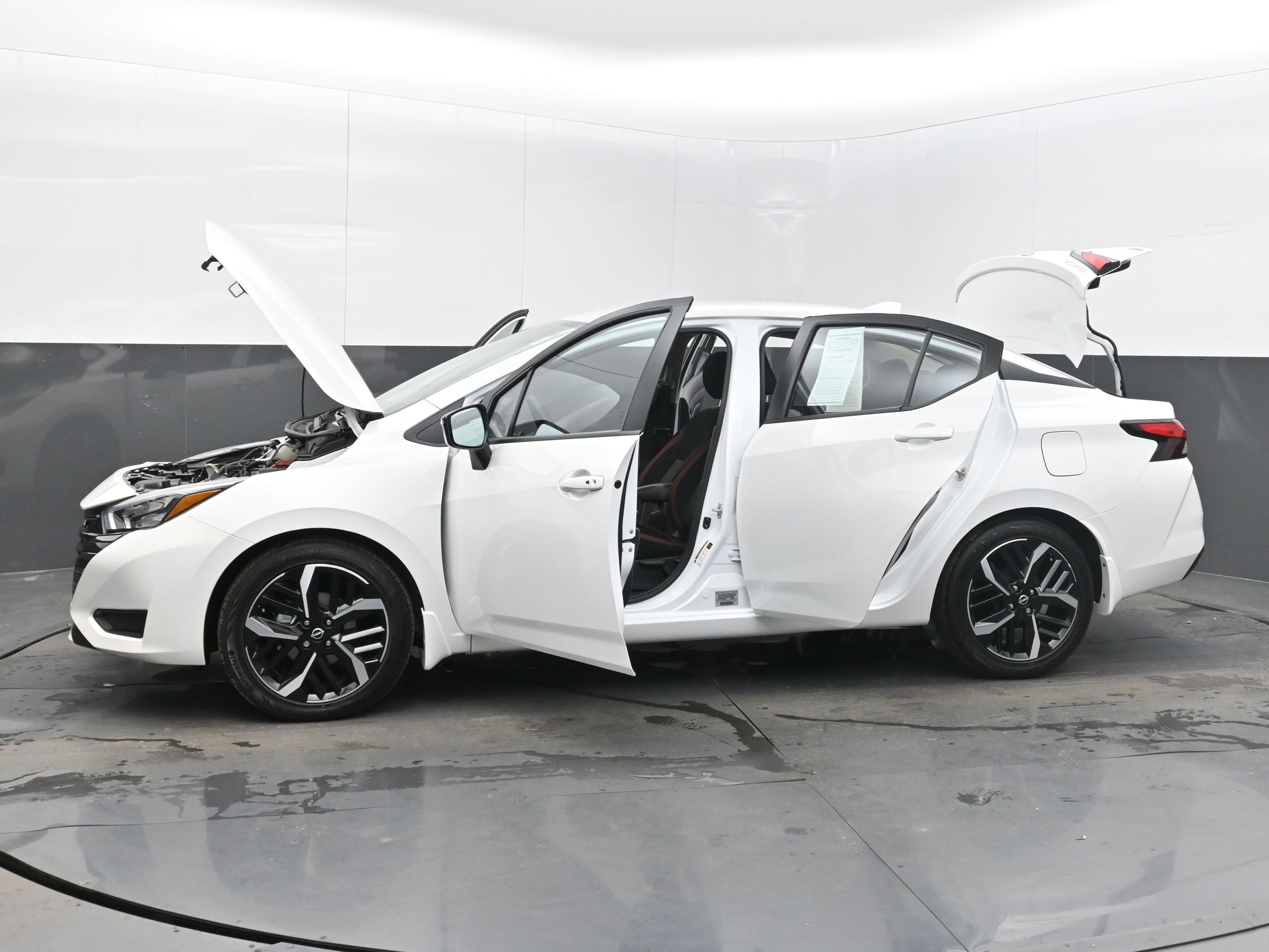 Certified 2025 Nissan Versa SR w/ Trunk Package image 42