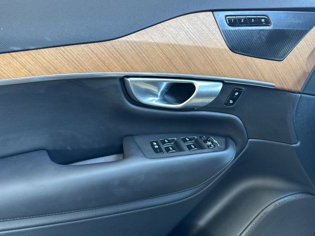 Certified 2024 Volvo XC90 B6 Plus image 10