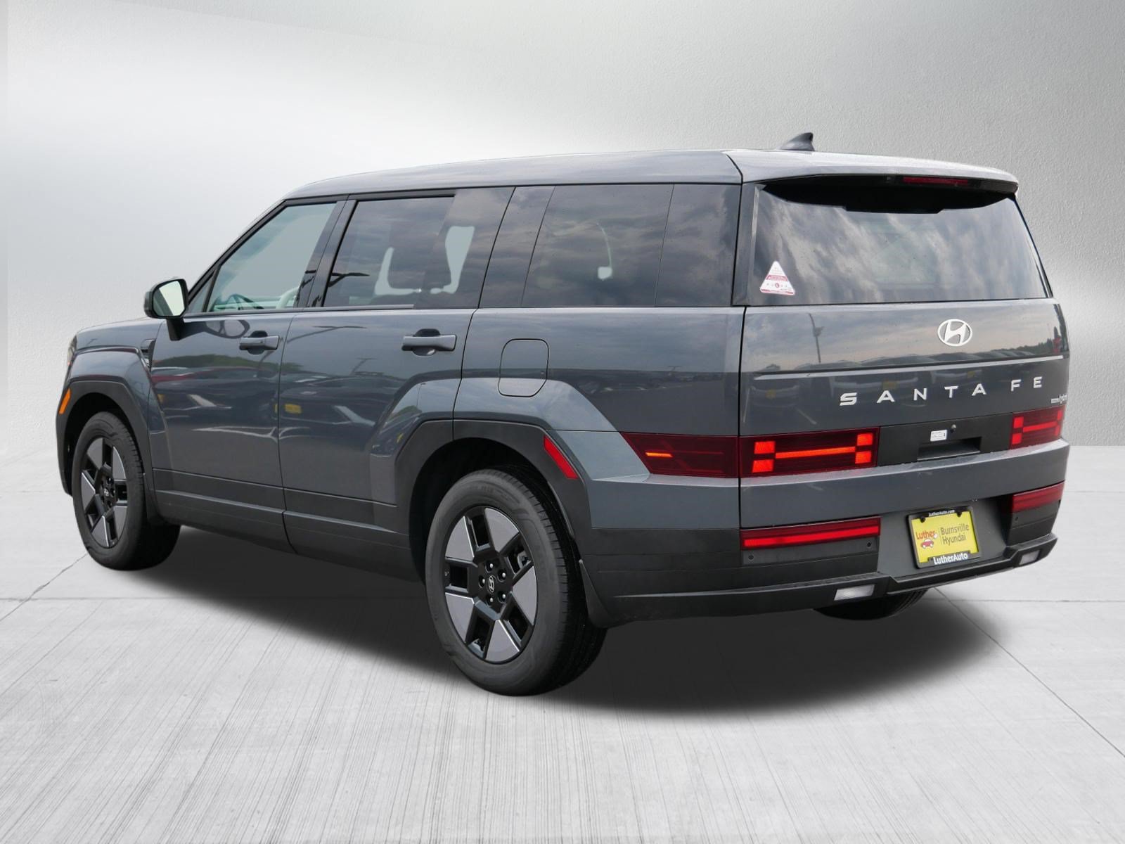 Certified 2026 Hyundai Santa Fe SE AWD/4WD image 5