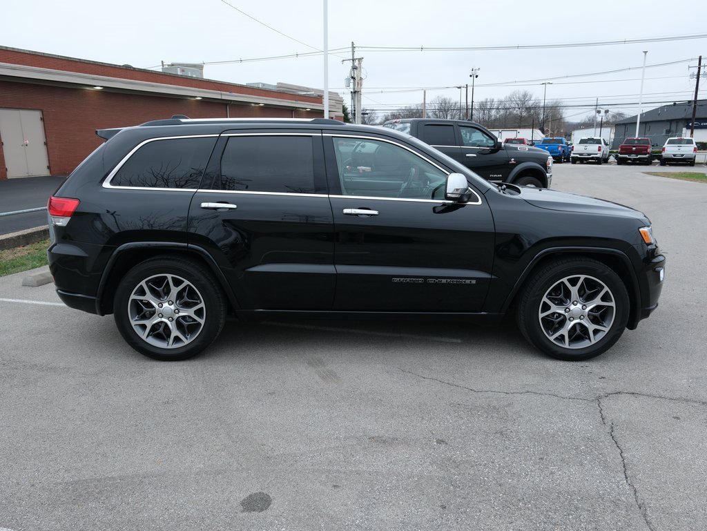 Used 2021 Jeep Grand Cherokee Overland image 2