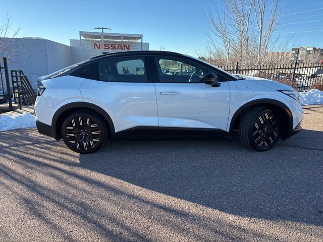 New 2026 Nissan Leaf Platinum+ w/ Illuminated Package FWD image 2
