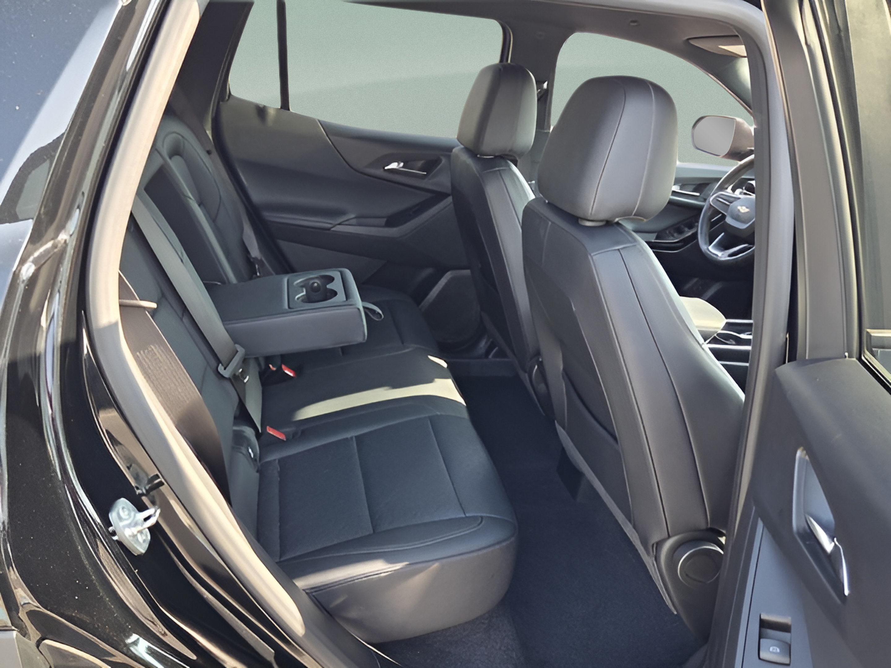 Used 2025 Chevrolet Equinox LT w/ Convenience Package II AWD/4WD image 14