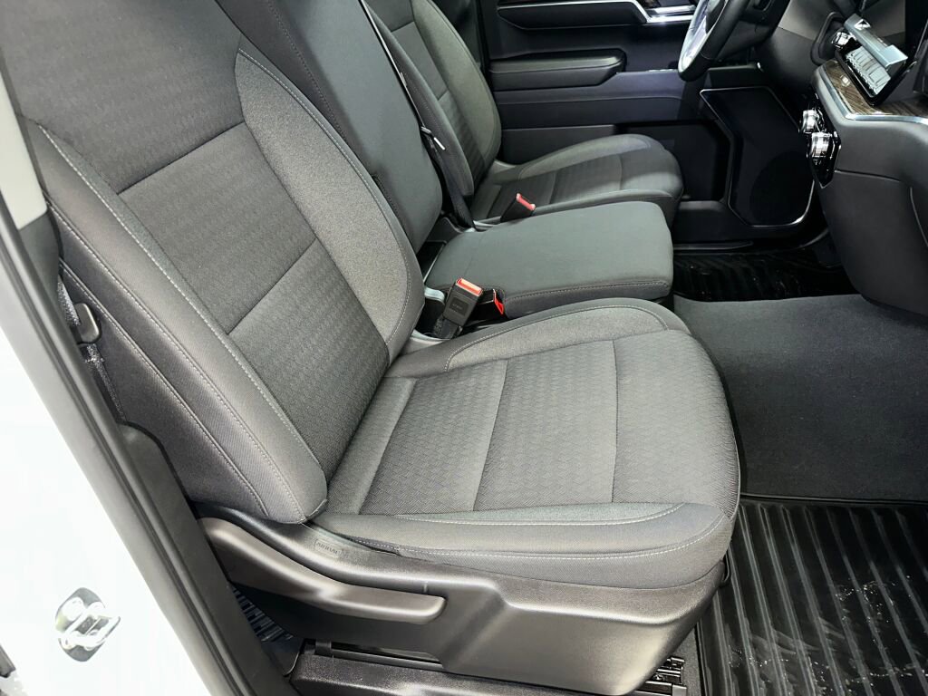 Used 2023 GMC Sierra 1500 Elevation image 32