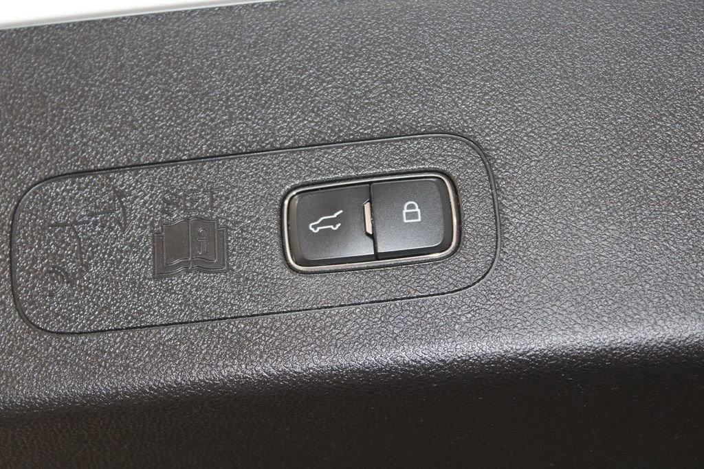 Used 2022 Lincoln Aviator Reserve w/ Equipment Group 201A AWD/4WD image 14