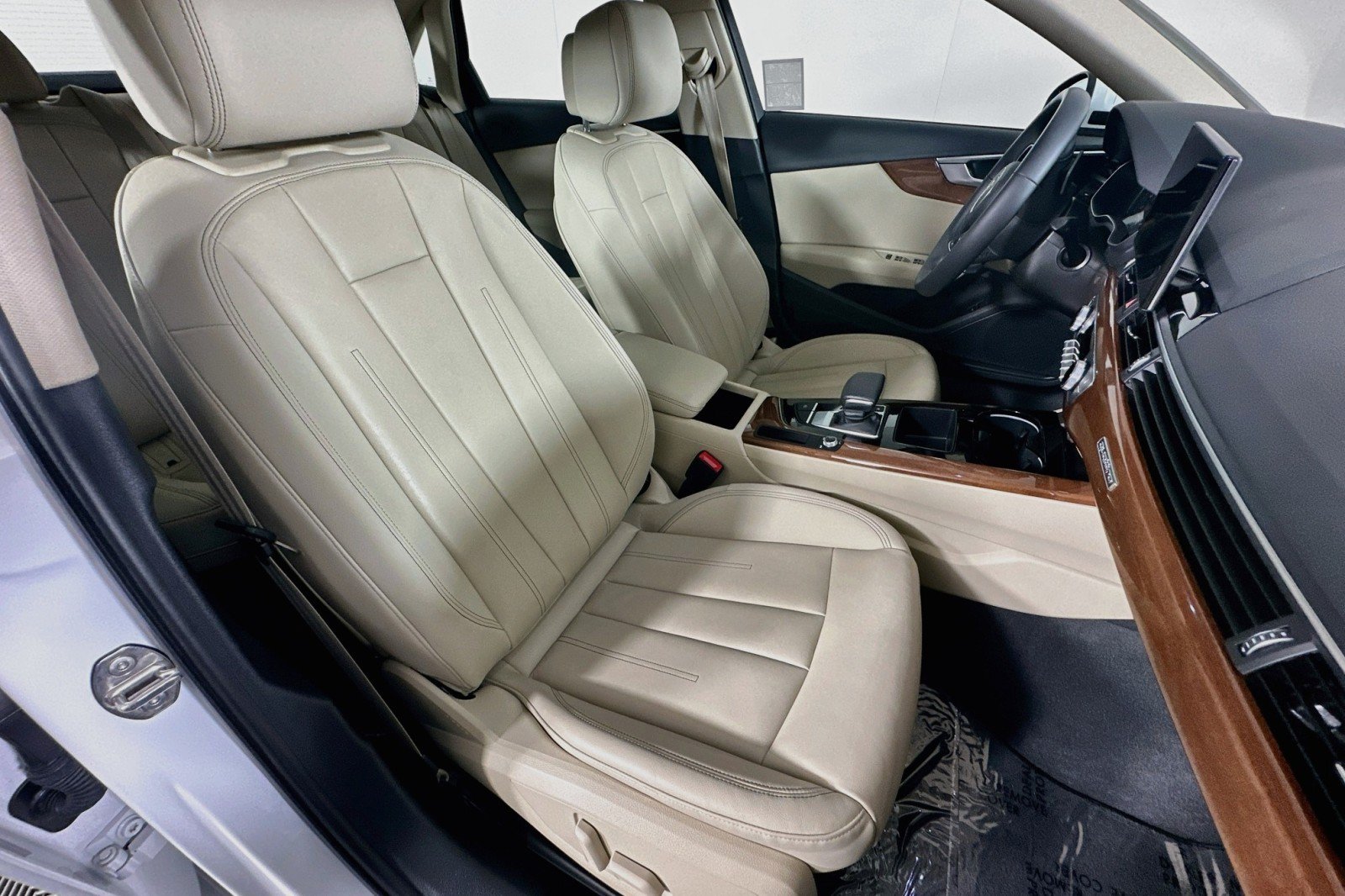 Used 2023 Audi A4 2.0T Premium AWD/4WD image 8