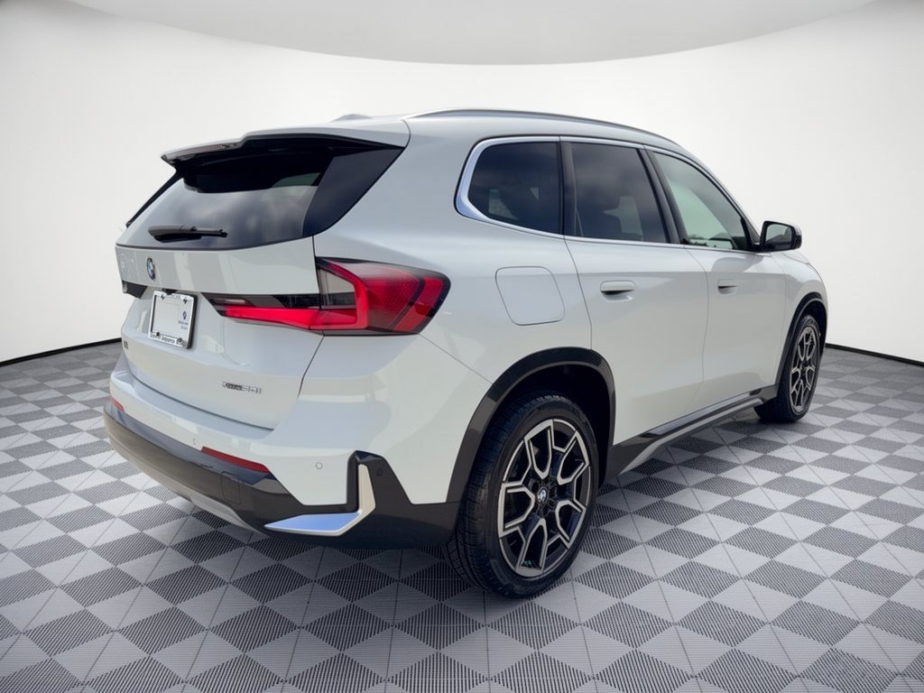 Used 2023 BMW X1 xDrive28i w/ Premium Package AWD/4WD image 9