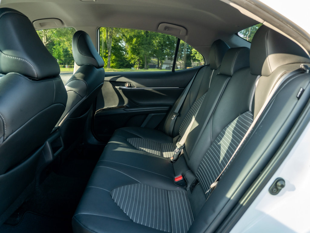 Used 2024 Toyota Camry SE FWD image 13
