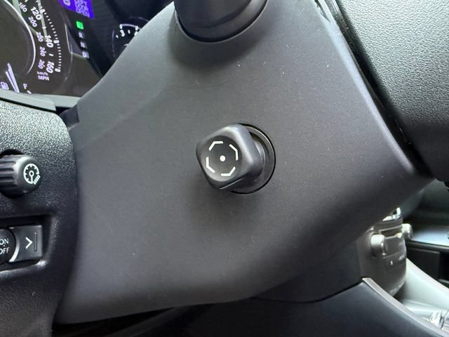 Used 2013 Lexus IS 250C w/ F-Sport Pkg w/Summer Tires RWD image 31