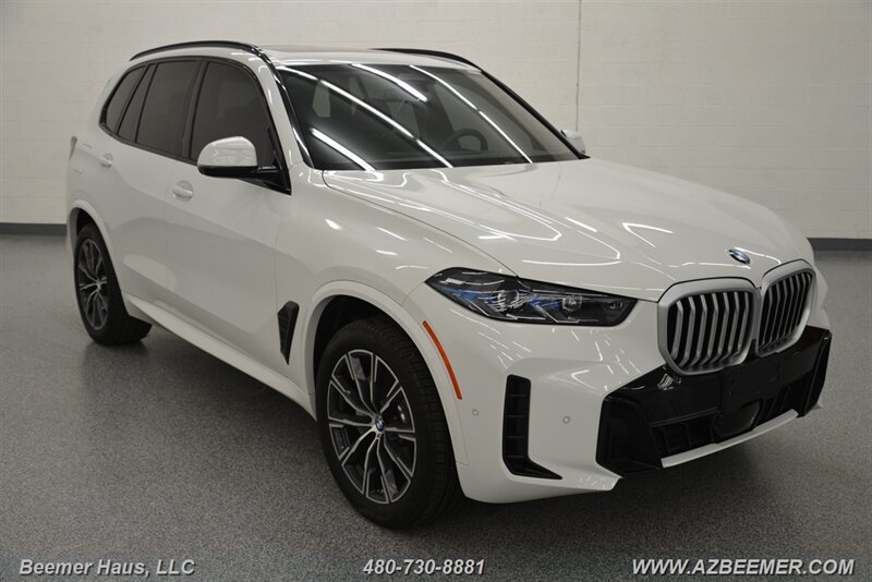 Used 2025 BMW X5 xDrive40i w/ M Sport Package AWD/4WD image 7