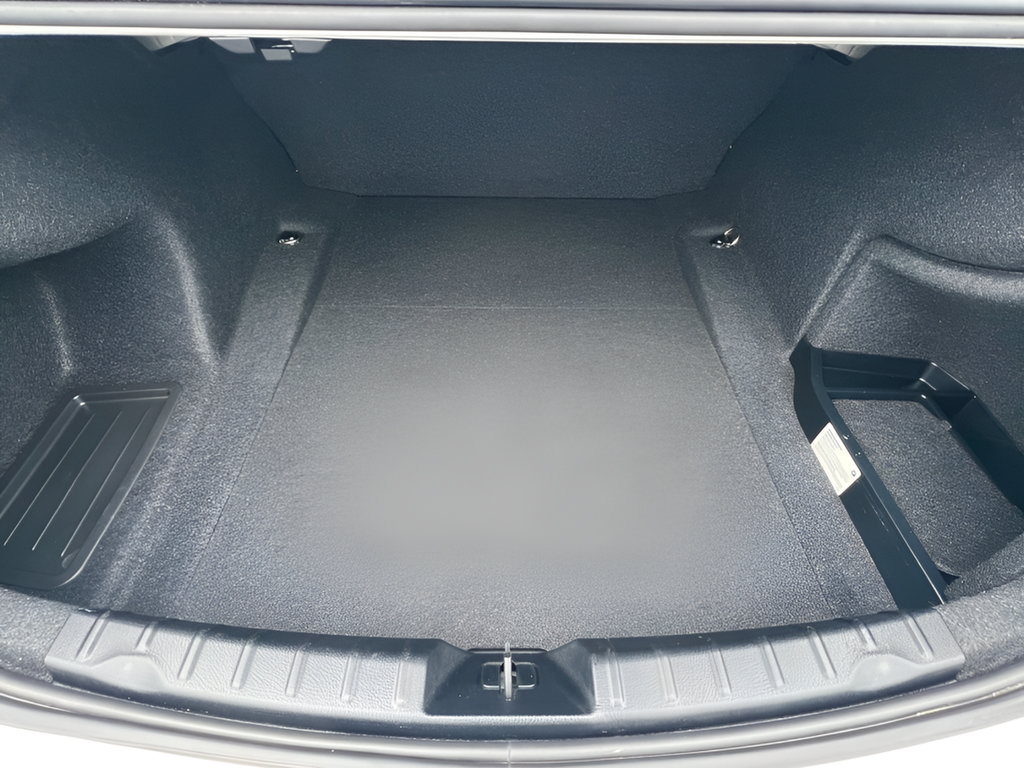 Used 2018 BMW 320i Sedan RWD image 23