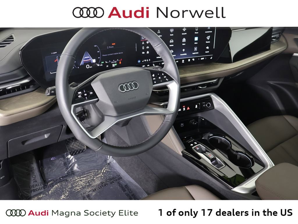 Used 2025 Audi Q5 2.0T Premium w/ Convenience Package image 2