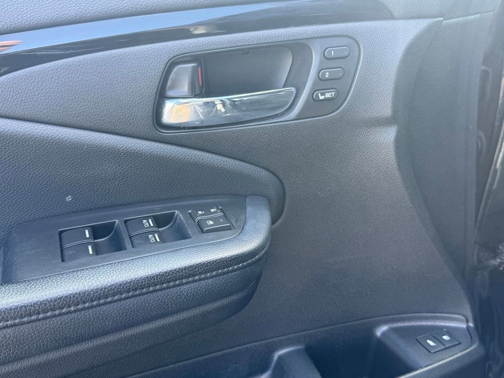 Used 2021 Honda Pilot Touring image 15