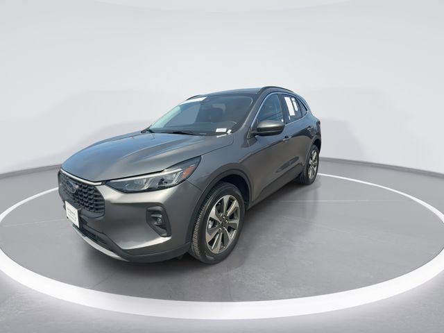 Used 2025 Ford Escape Platinum AWD/4WD image 4