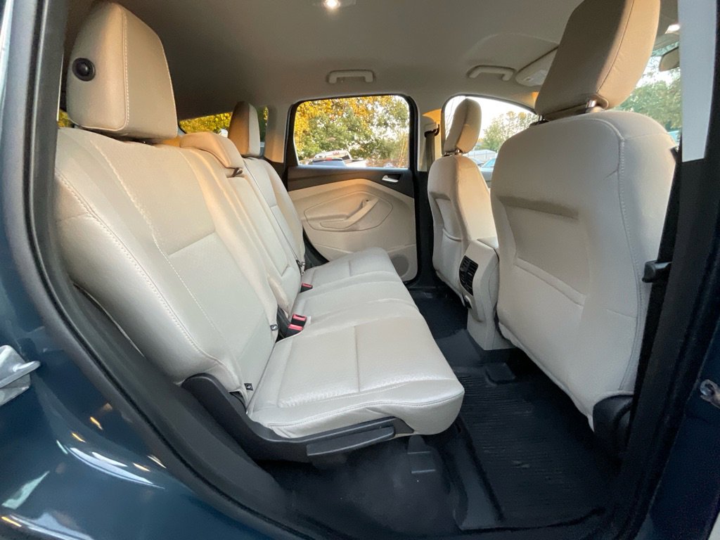 Used 2019 Ford Escape SE image 30