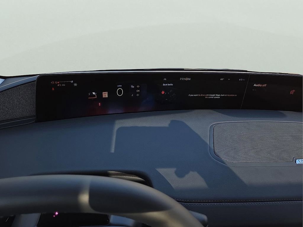 New 2025 Lincoln Navigator Reserve AWD/4WD image 18