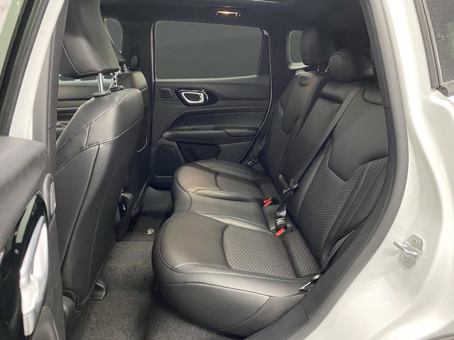 New 2026 Jeep Compass Latitude w/ Sun and Sound Group image 31