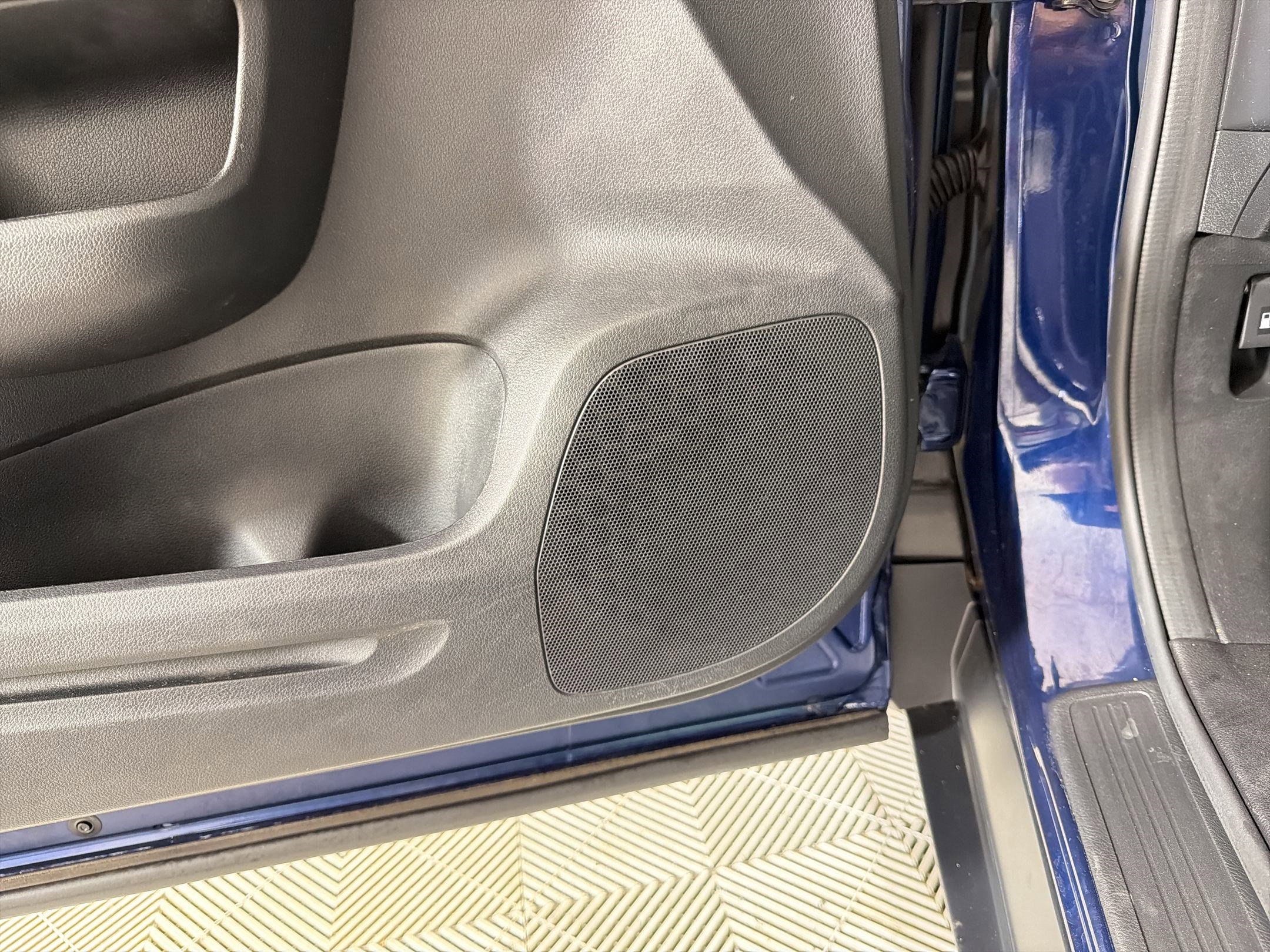 Used 2016 Honda CR-V EX-L image 21