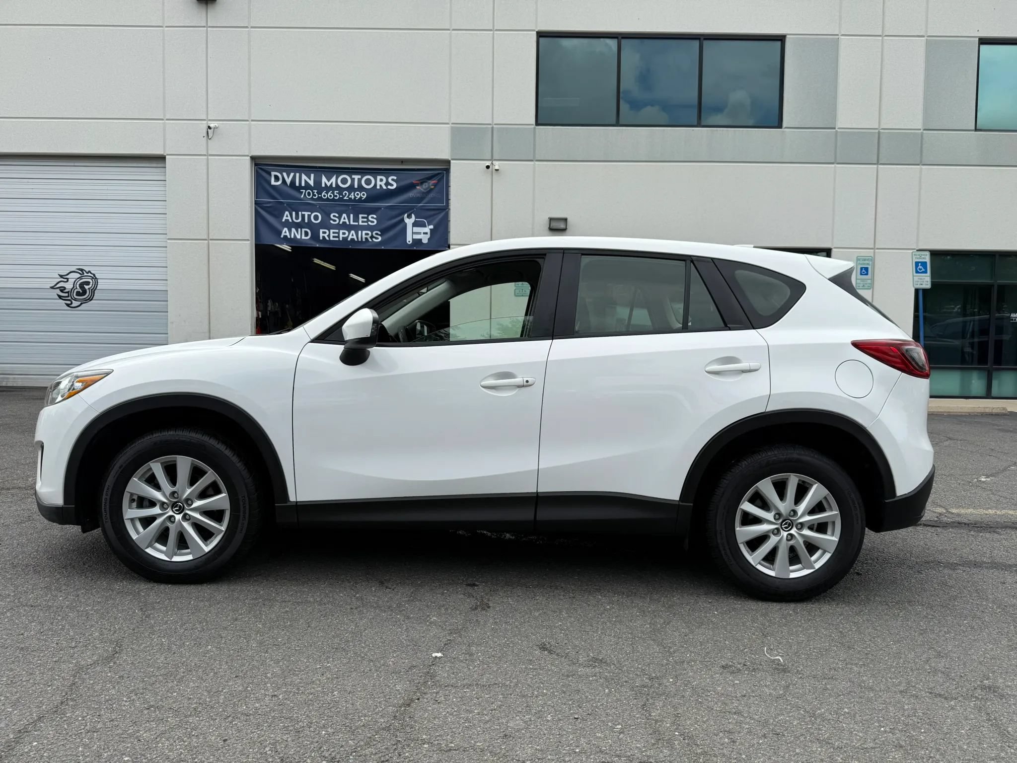 Used 2013 MAZDA CX-5 Sport w/ Bluetooth Audio Pkg FWD image 4