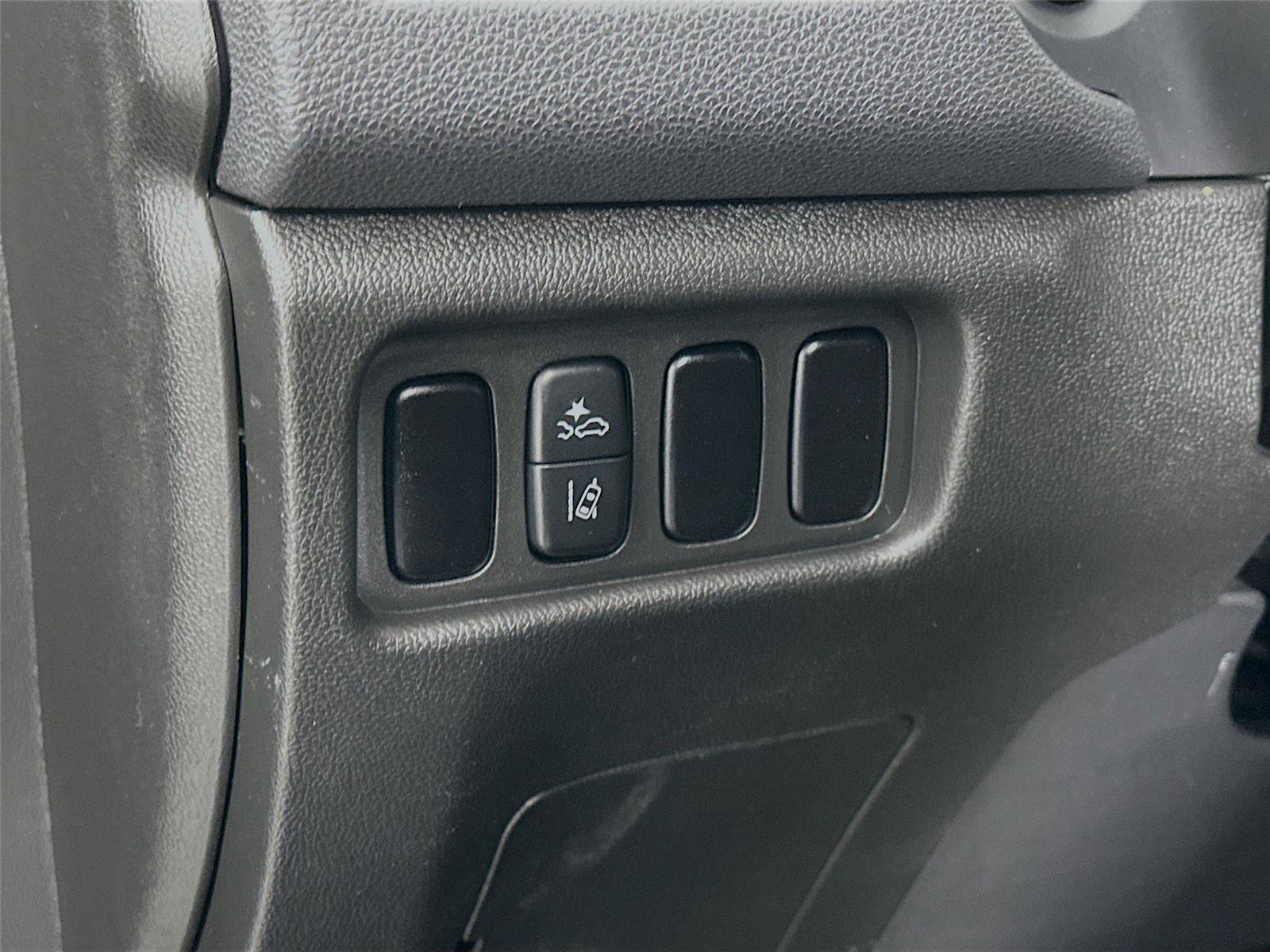 Used 2024 Mitsubishi Outlander Sport ES image 14