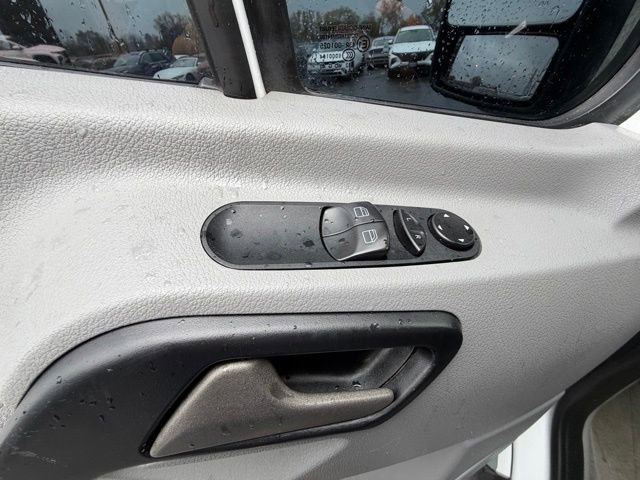 Used 2016 Mercedes-Benz Sprinter 2500 image 22