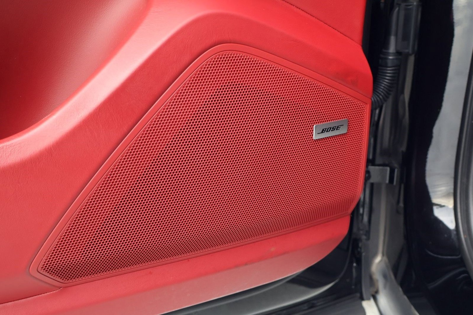 Certified 2023 Porsche Cayenne Platinum Edition image 14